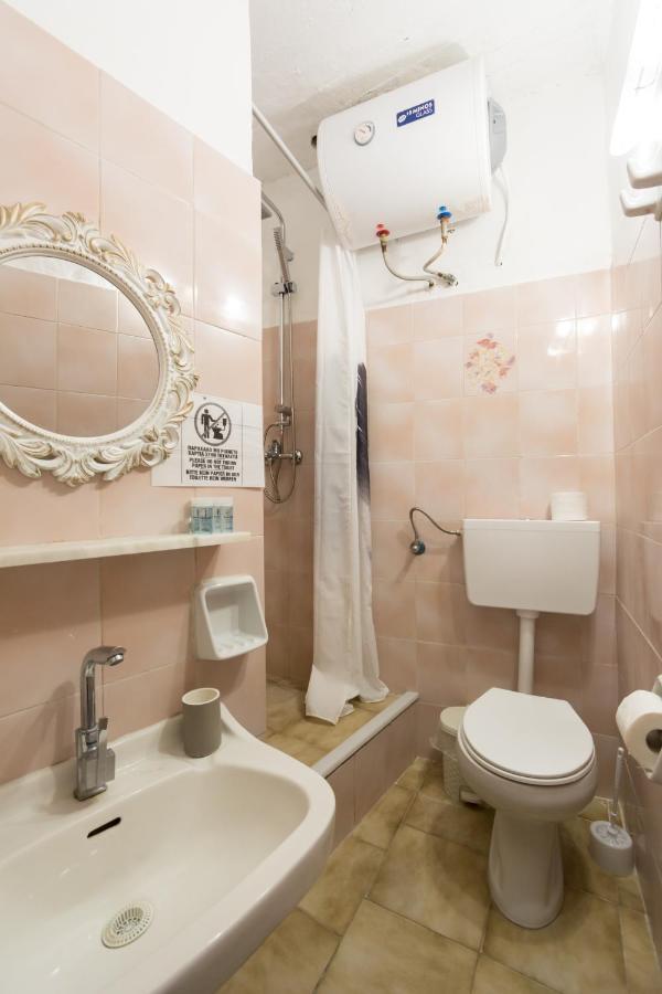 Naos Studios - Private Apartment กาวอส ภายนอก รูปภาพ